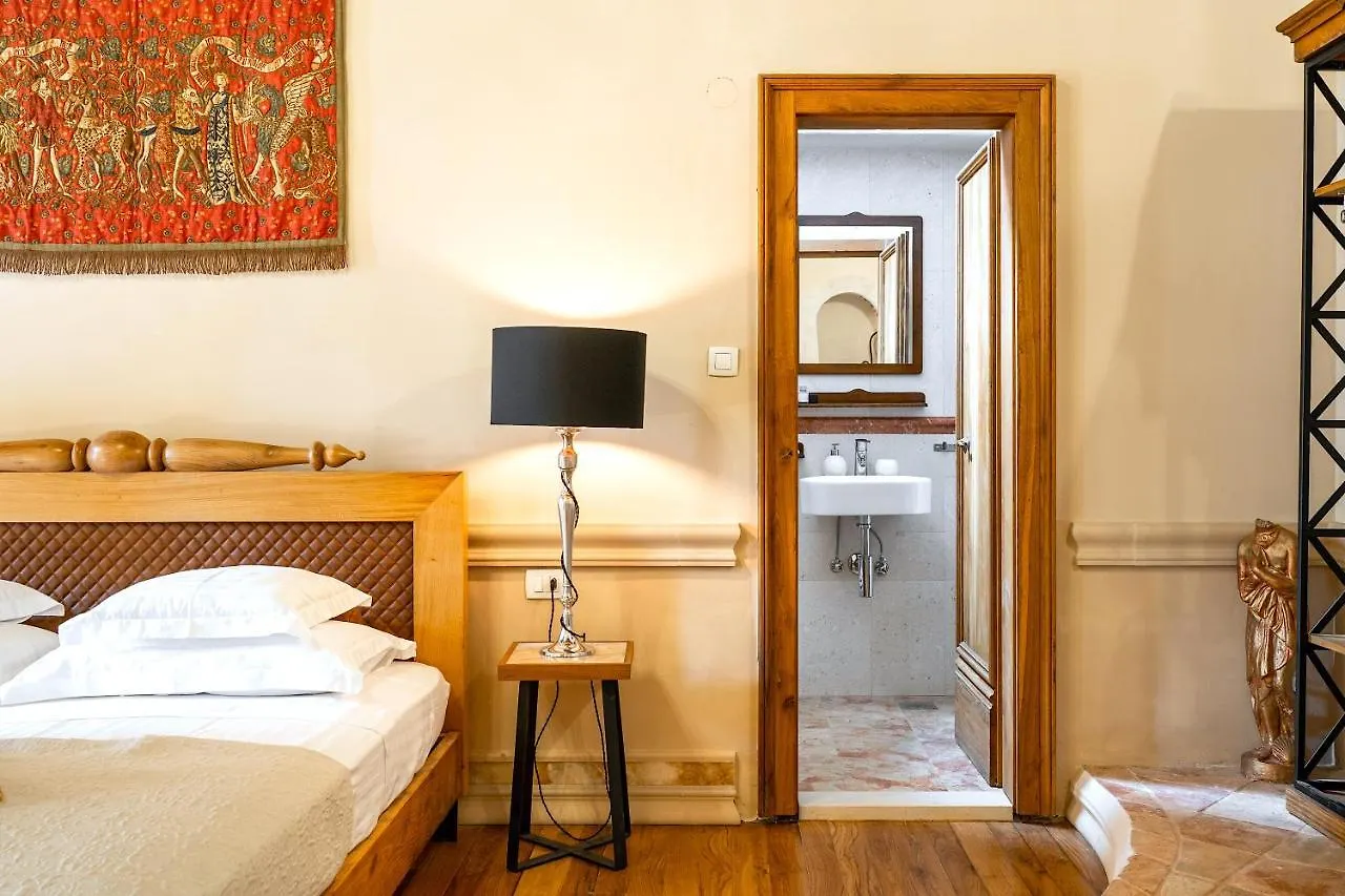 Piano Nobile Dei Palazzo Cindri @ Split Centre Apartment 0*,